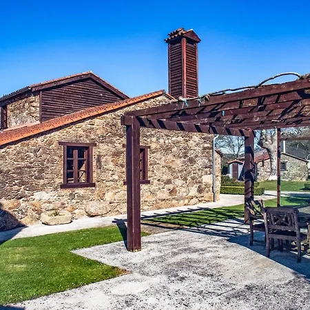 Houmi A Ponte Holiday home *